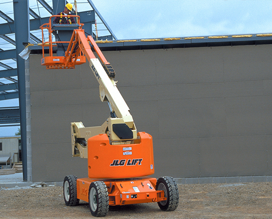 JLG E450AJ Zglobna korpa za rad na visini